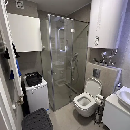 Apartament V Park Lux *