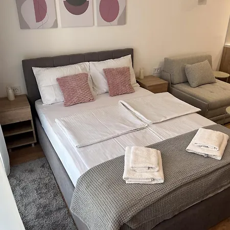 V Park Lux Apartament